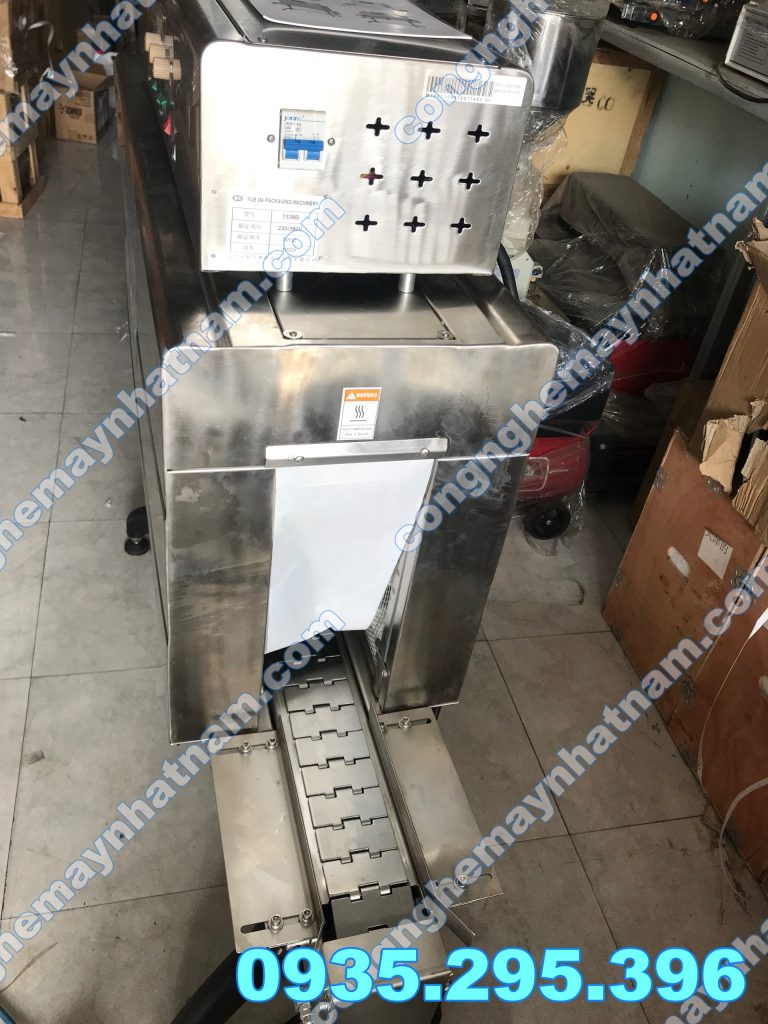 Máy co màng thân chai BSS-1538B 2